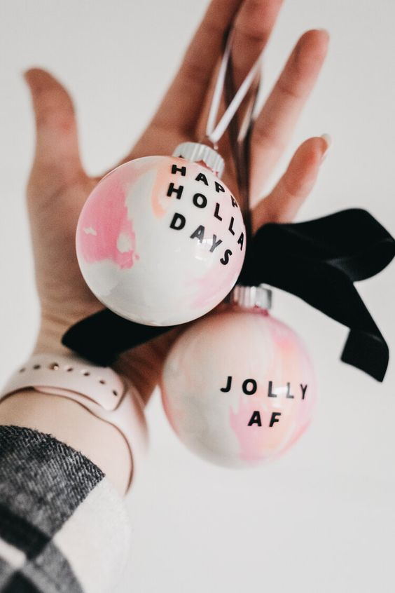 pink christmas, diy tree ornament using acrylic pour paint with festive puns